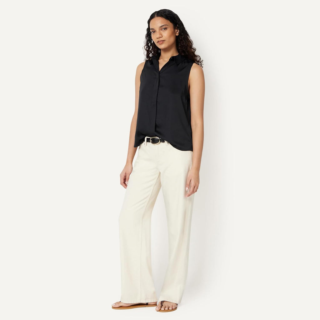 Amazon Essentials Women's Regular-Fit Sleeveless Button-Down Blouse