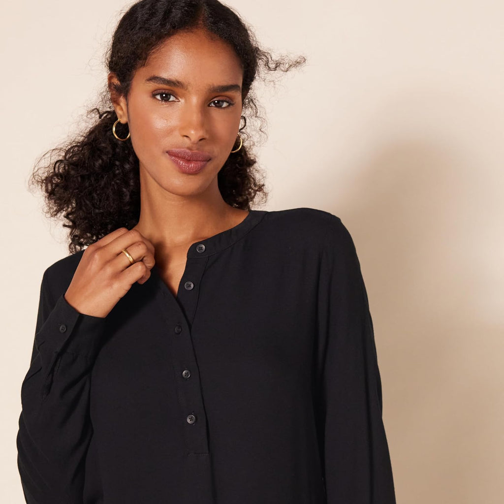 Amazon Essentials Women's Long-Sleeve Relaxed Fit Popover Blouse, Collared Business Casual Work Shirt