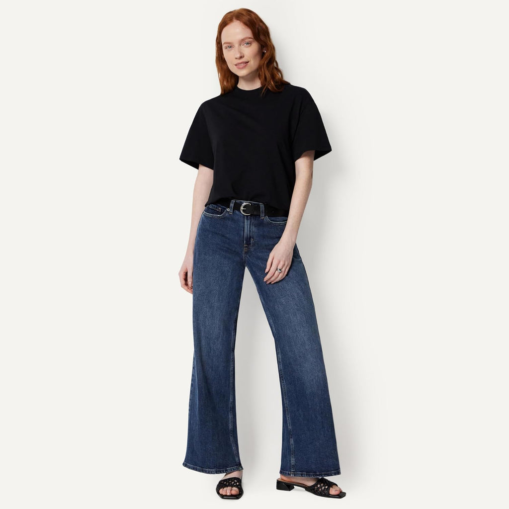Amazon Essentials Women's Oversized-Fit Short Sleeve Crewneck Shirt