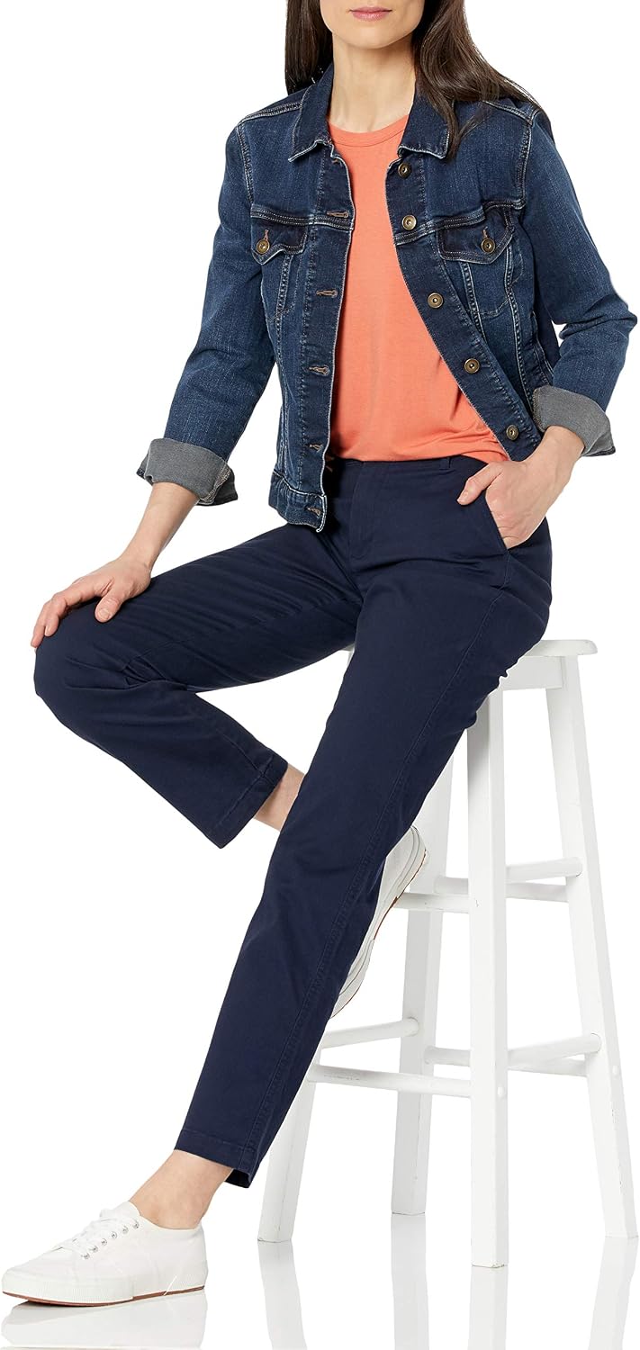 Amazon Essentials Women's Curvy Straight-Leg Mid-Rise Stretch Twill Chino Pants
