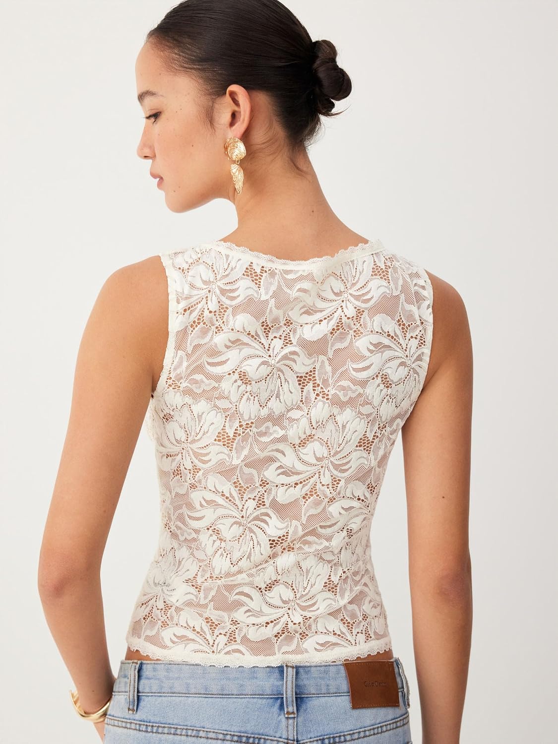 CIDER Womens Sheer Lace Boat Neck Sleeveless Top